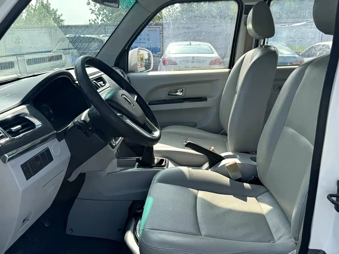 Jinbei New Hiace X30L 2018 2018 1.5L Business Edition DLCG14