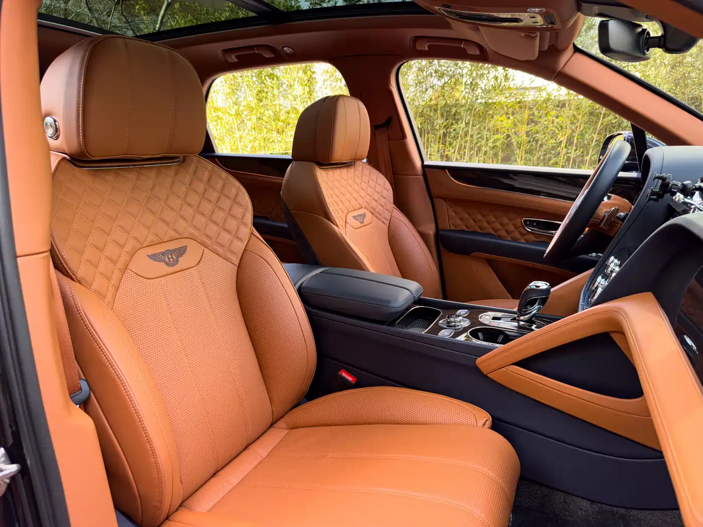 BENTLEY TIMYUE PLUG IN HYBRID