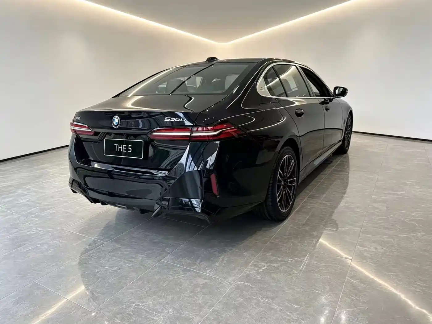 BMW 5 Series 2026 2026 530Li Leading M Sport Package