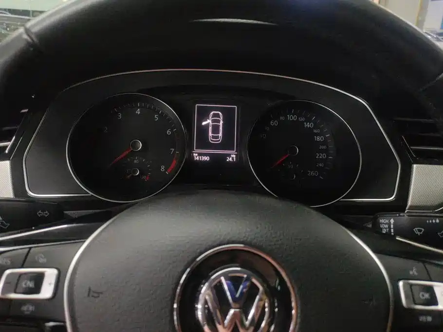 Фото 12 - Volkswagen Magotan
