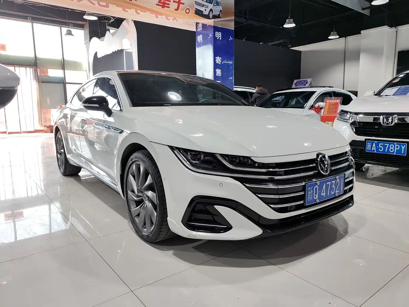 Volkswagen FAW-Volkswagen CC 2021 380TSI Eye-catching Edition 30th Anniversary фото 3