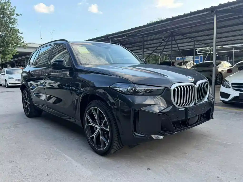 BMW X5 2026 2026 Facelift xDrive 30Li Exclusive M Sport Shadowline Package