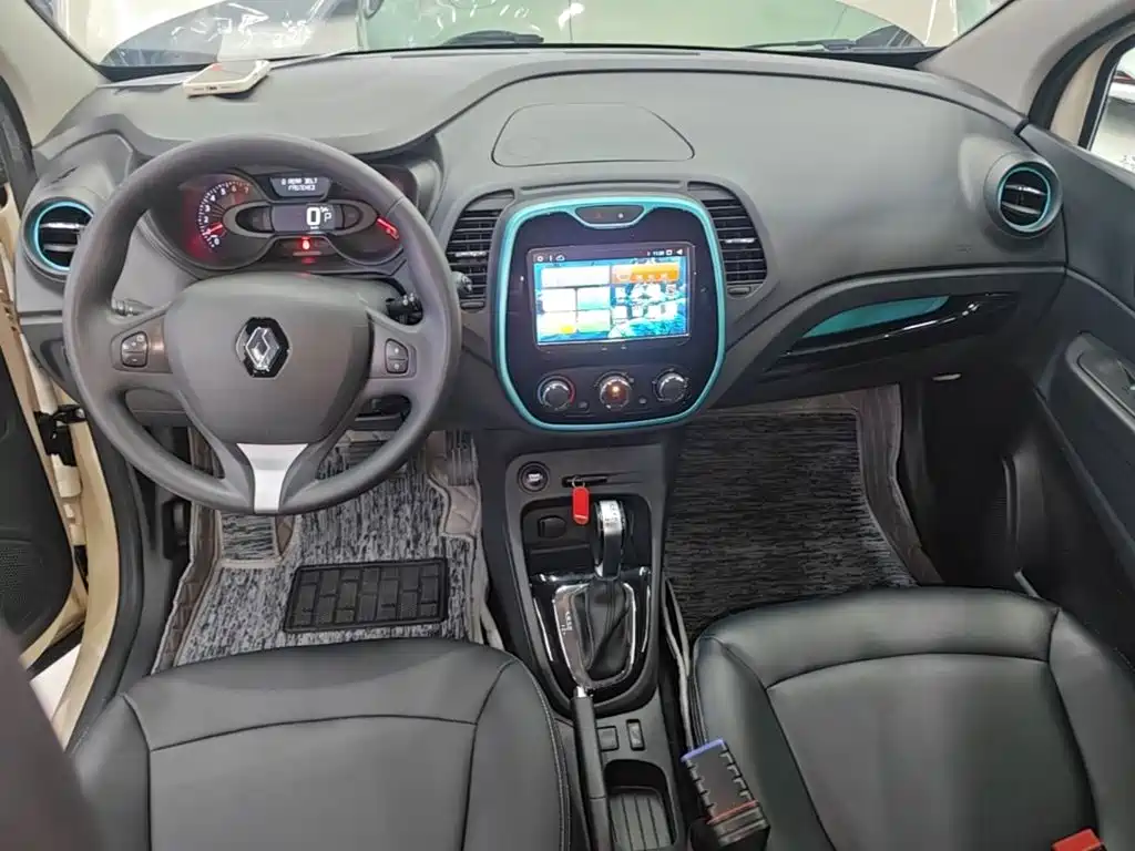 Renault Captur 2018 2015 Model 1.2T Automatic Standard Edition