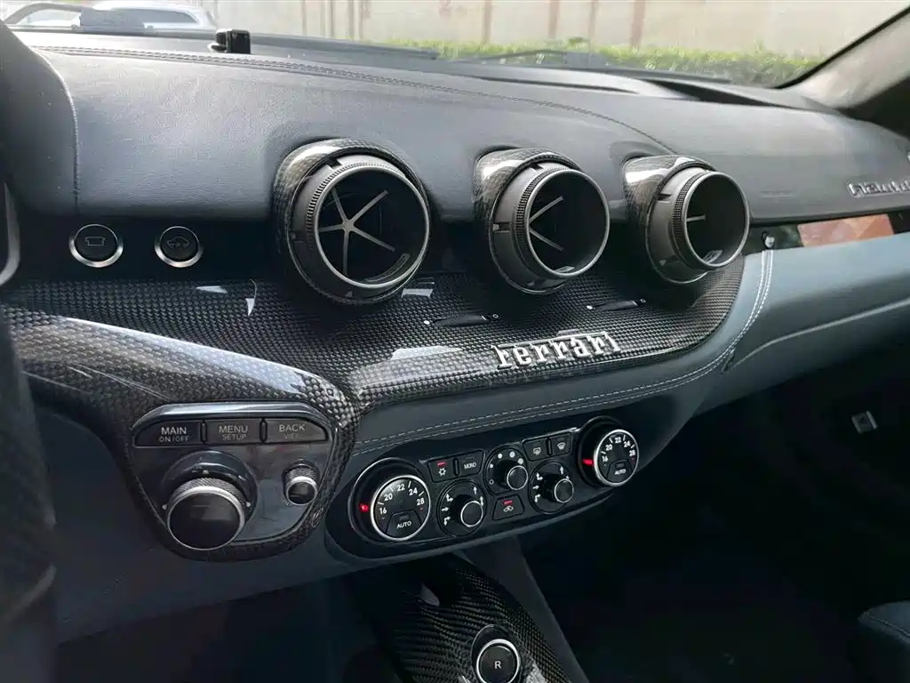 Ferrari F12berlinetta 2013 2013 6.3L Standard