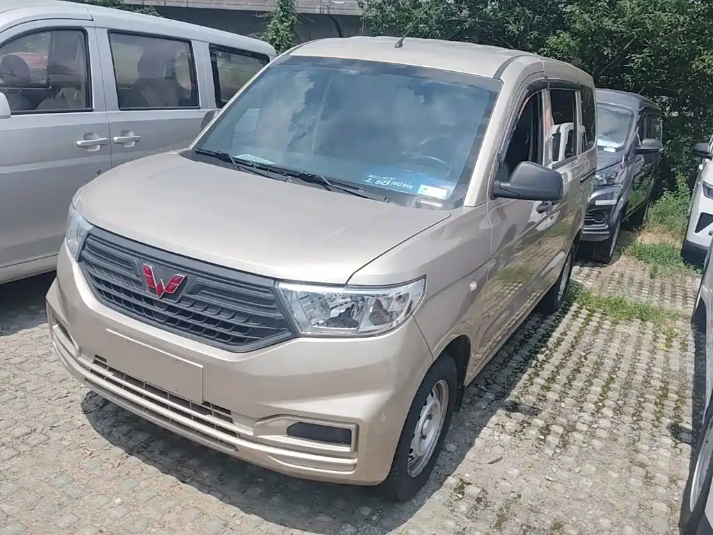 Wuling Motors Wuling Hongguang V 2024 2022 1.5L Dynamic Edition Hydraulic Power Steering LAR