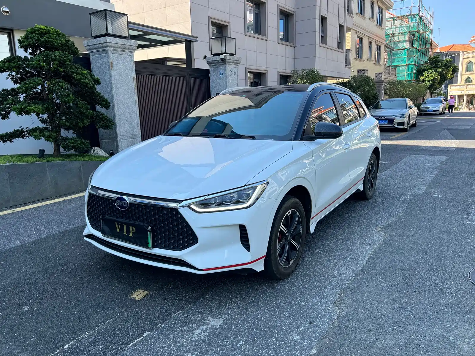 Фото 1 - BYD e2