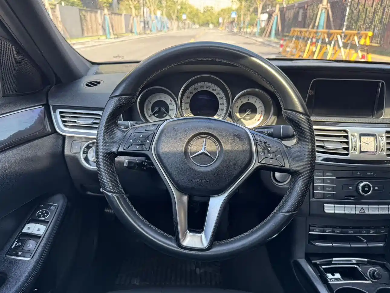 Mercedes-Benz E-Class 2015 Facelift E 180 L Sport фото 13
