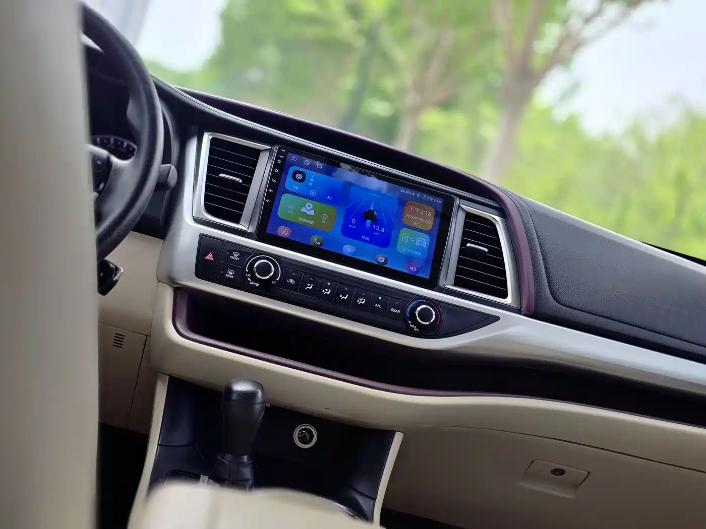 Photo 14 - Toyota Highlander