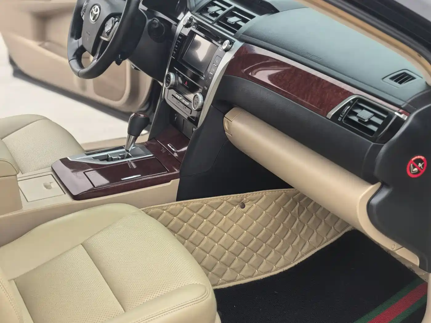 Toyota Camry 2012 2.5G Luxury Edition фото 12