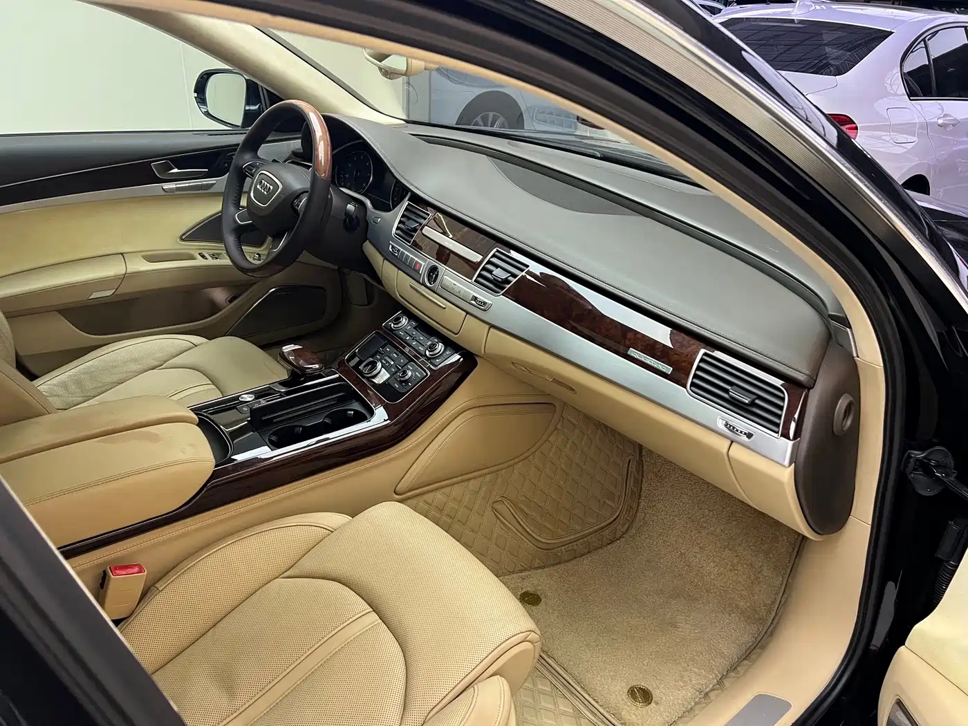 Audi A8 2011 2011 A8L 3.0 TFSI quattro Premium (245kW)