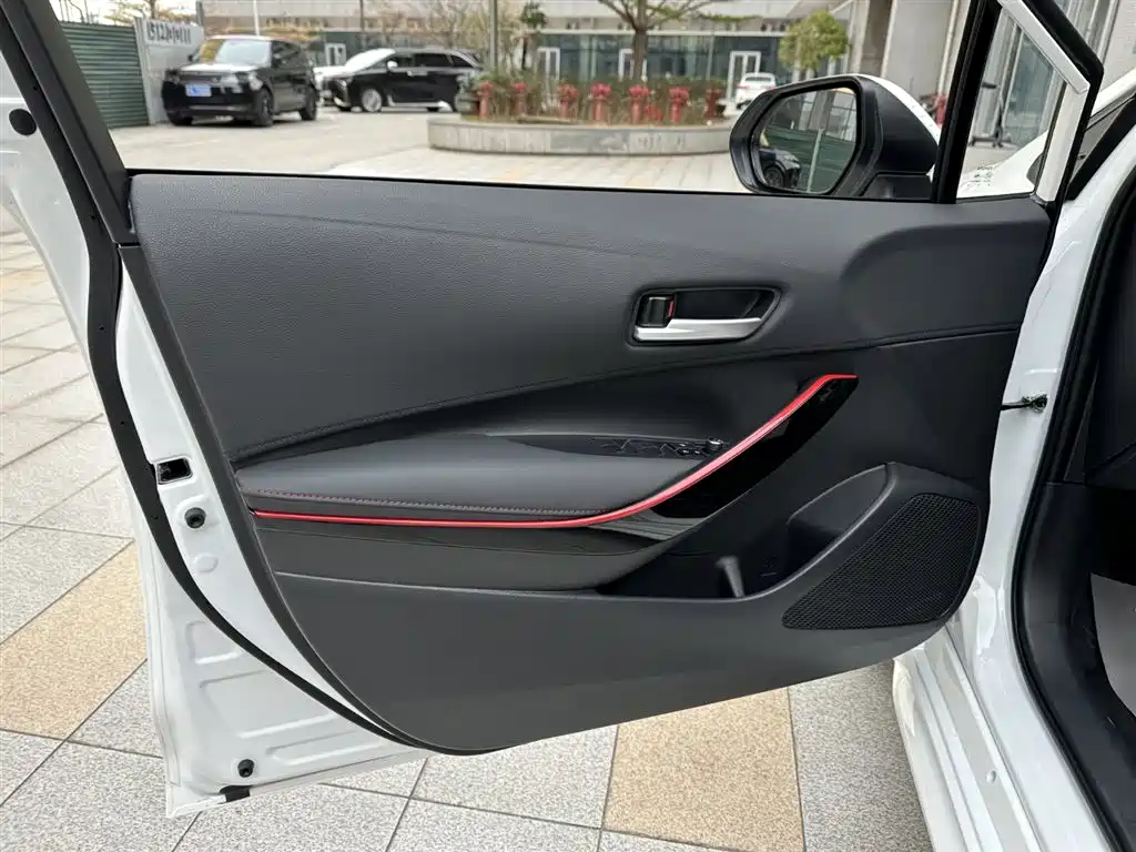Toyota Levin 2024 185T CVT Sport Edition фото 23