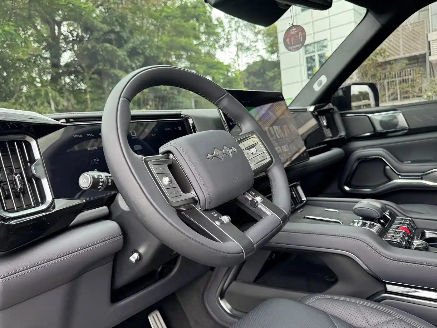 Fang Cheng Bao Leopard 8 2025 2025 Zhiyong Flagship Drone Edition 6-Seater