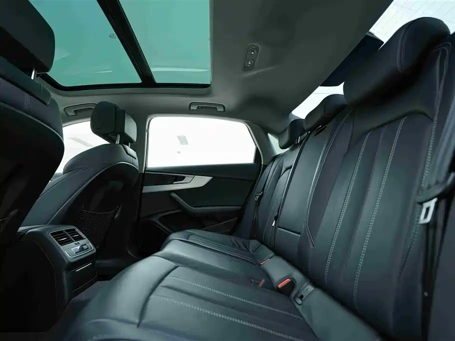 Audi A4L 2022 40 TFSI Luxury Dynamic фото 21