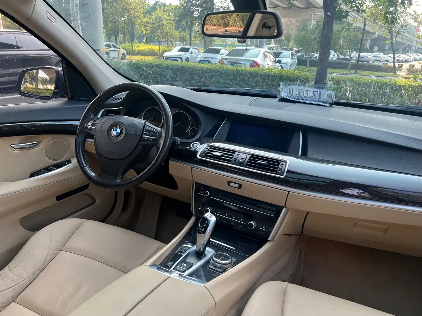 BMW 5 Series GT 2013 535i Elegance фото 11