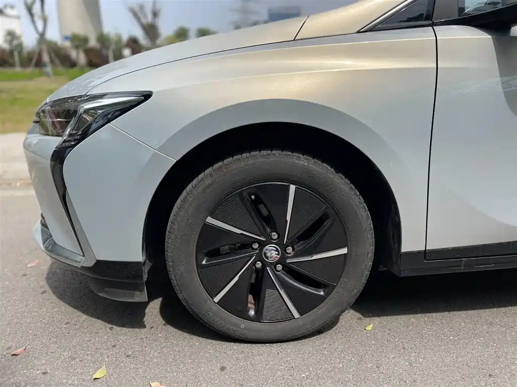 BUICK SLIGHTLY BLUE 6