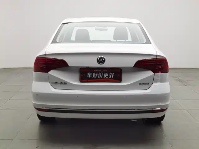 Volkswagen Bora 2017 1.6L Automatic Comfort — фото 4