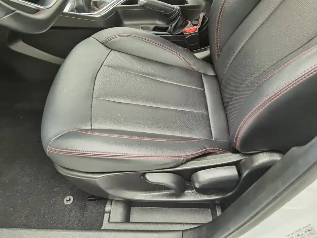 Photo 20 - Geely Vision X3