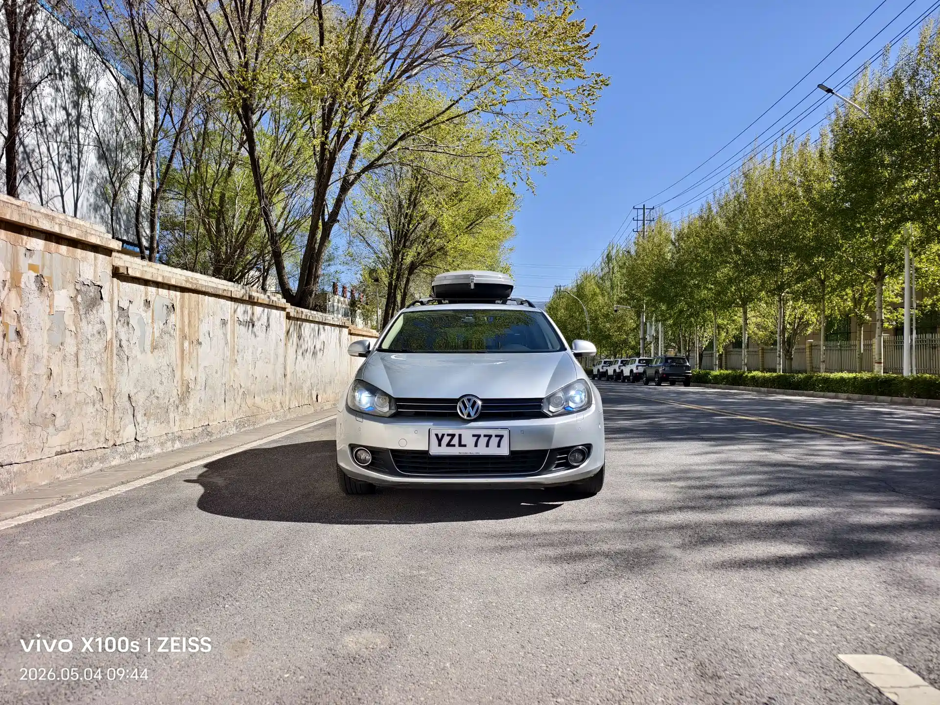 Photo 2 - Volkswagen Golf (Import)