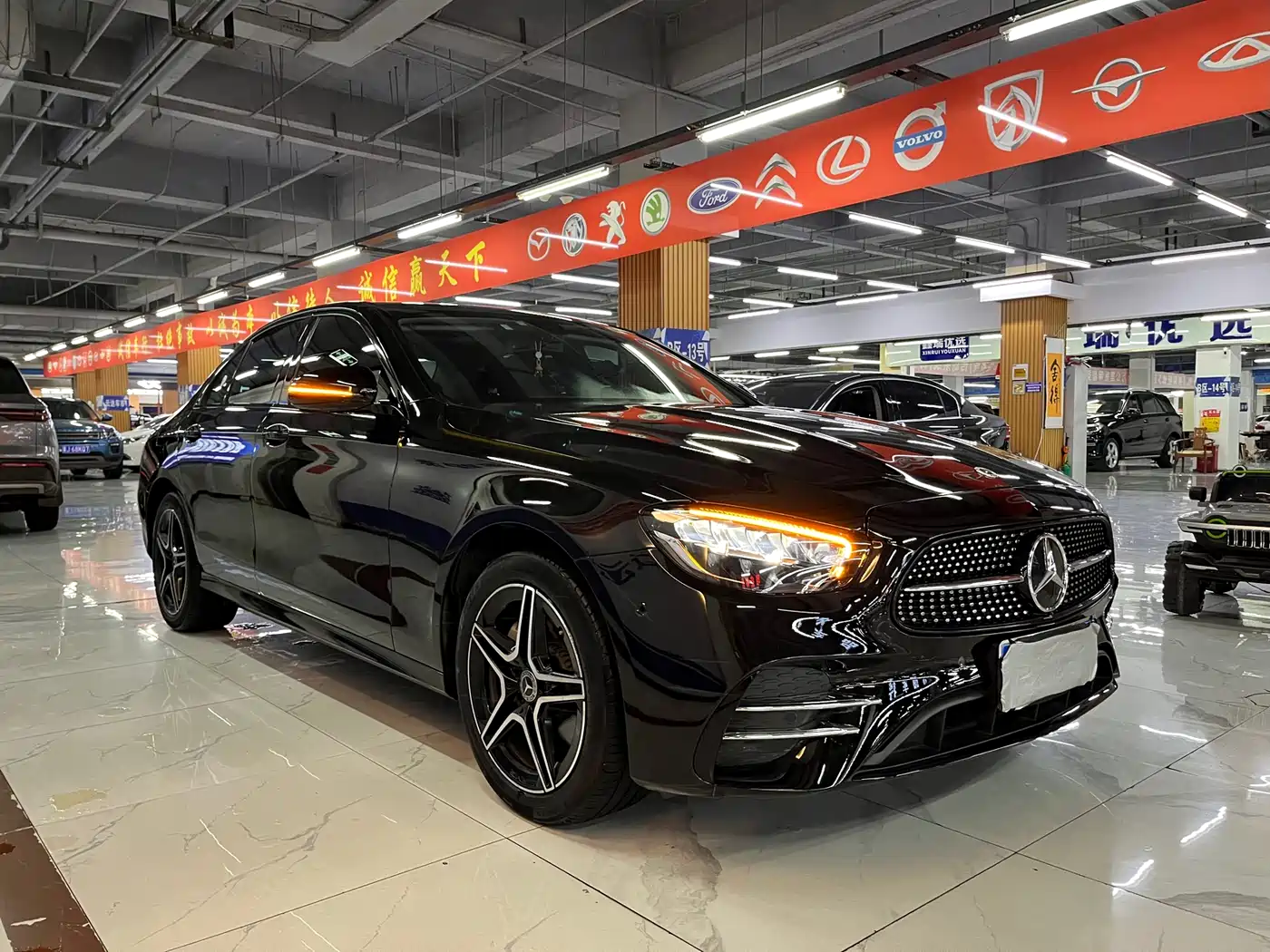 MERCEDES-BENZ E CLASS