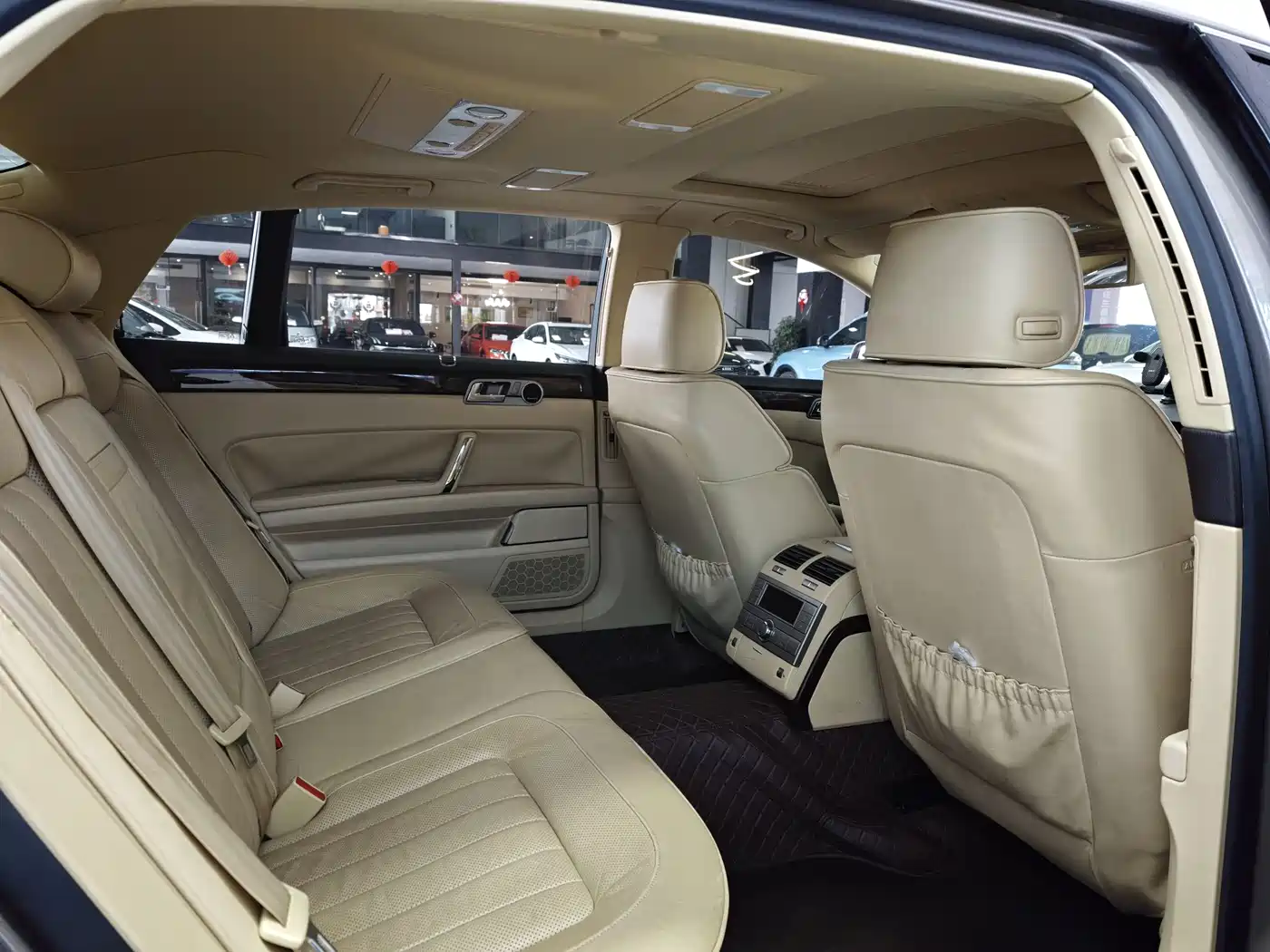 Volkswagen Phaeton 2012 3.0L Executive фото 10