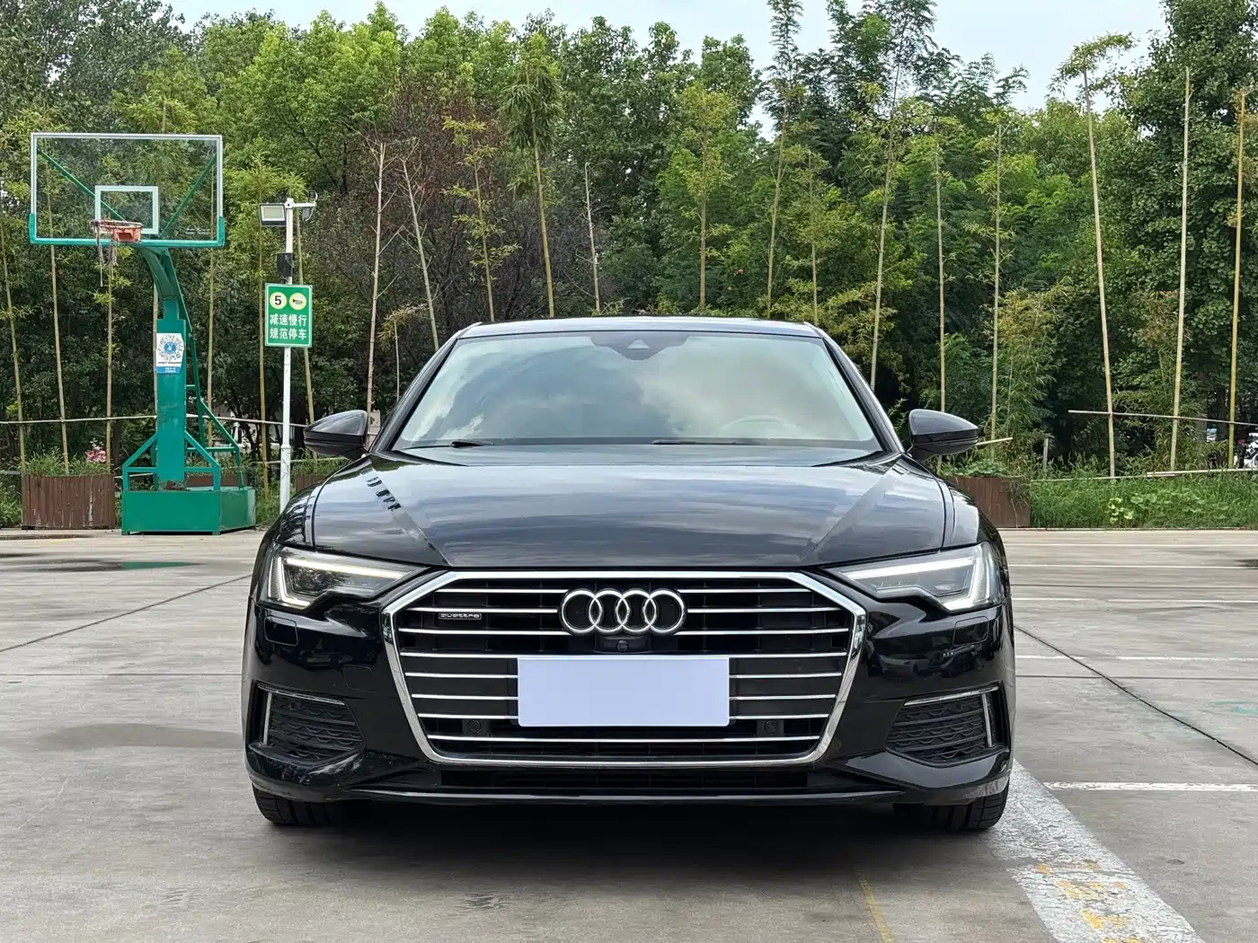 Фото 2 - Audi A6L