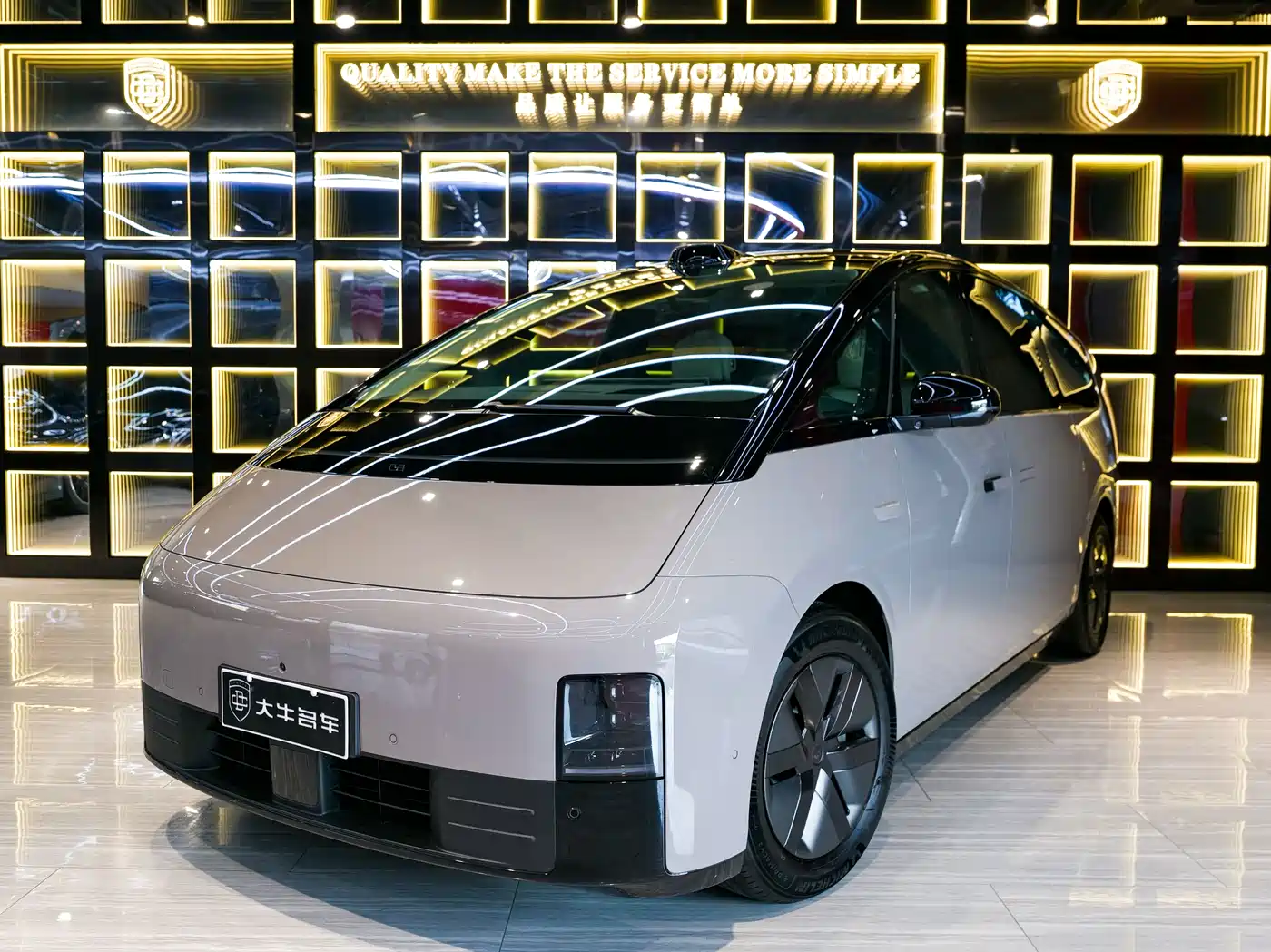 Li Auto MEGA 2024