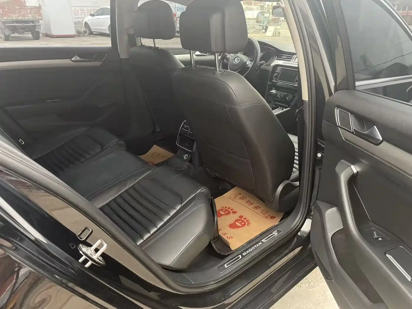 Volkswagen Magotan 2018 330TSI DSG Luxury фото 9