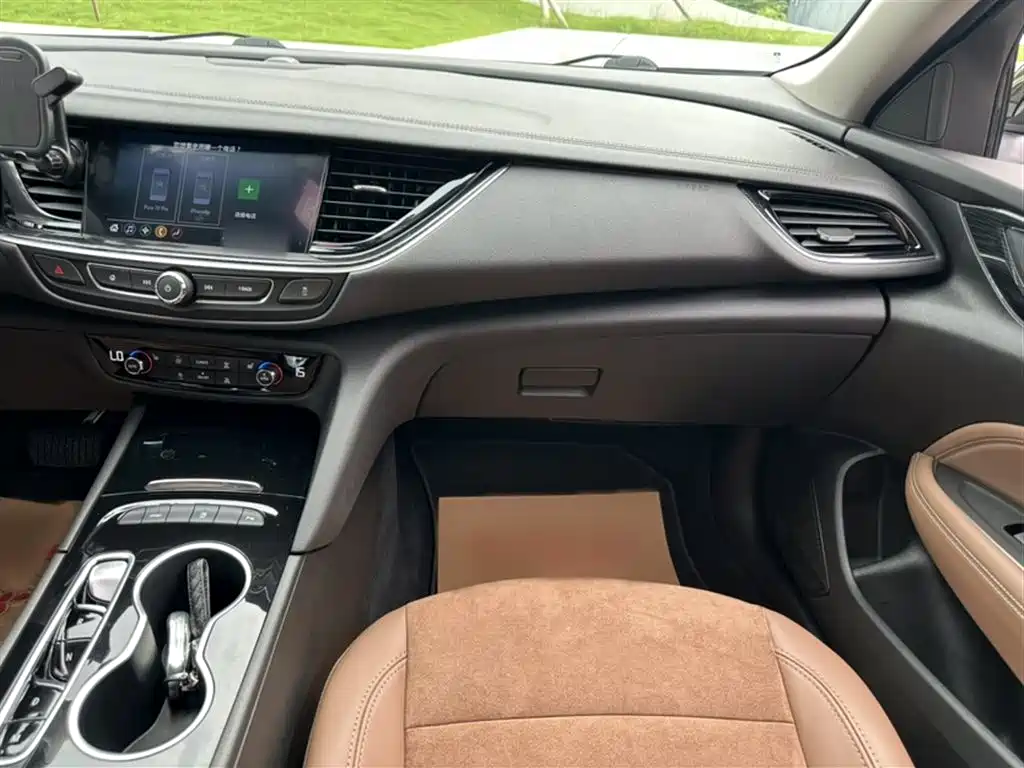 BUICK REGAL