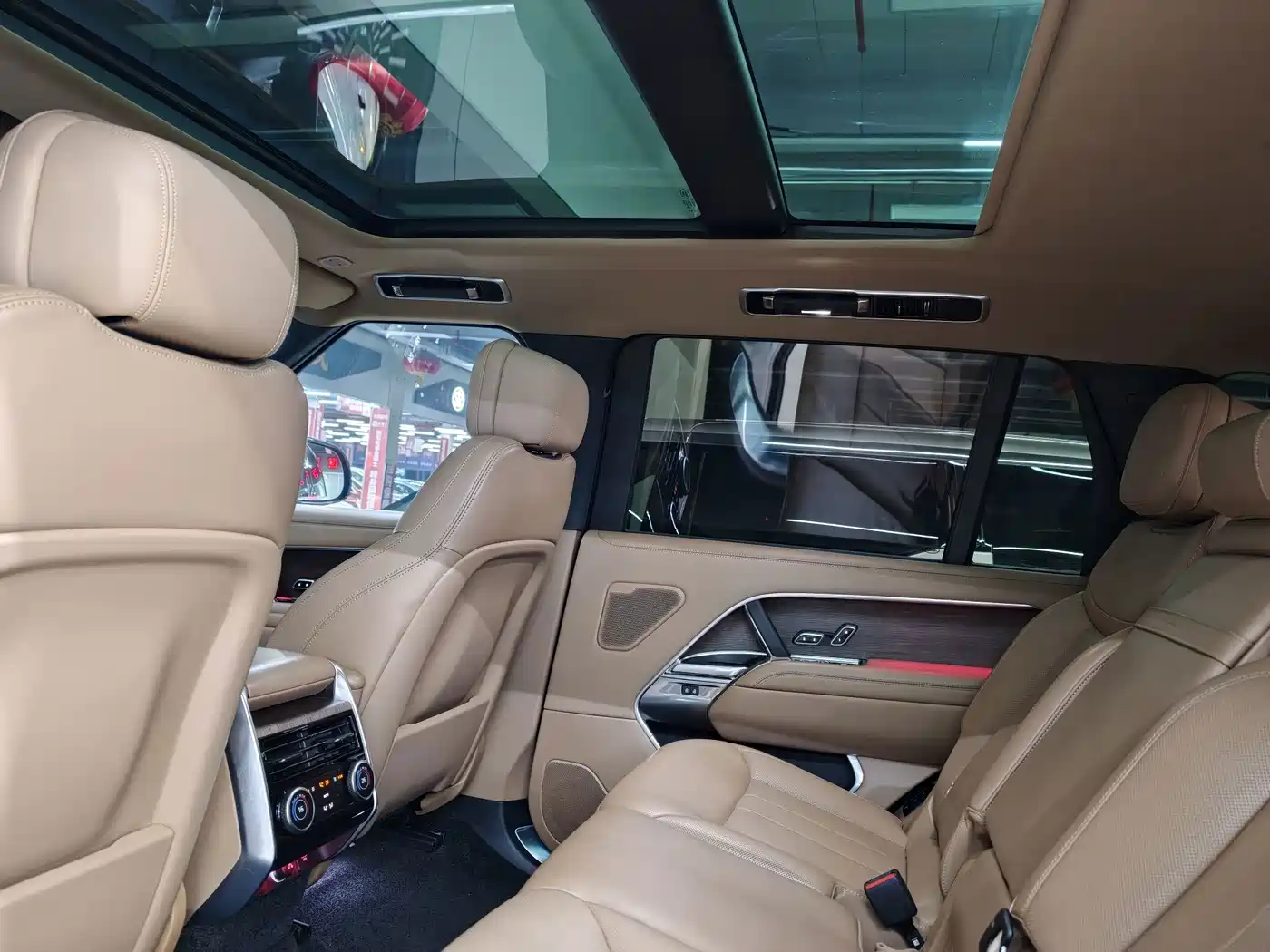 Land Rover Range Rover 2023 2023 3.0 L6 400PS Golden Age 7-Seater Long Wheelbase