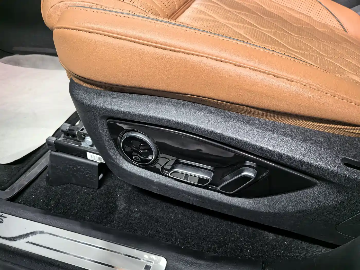 BYD Tang New Energy 2023 Model DM-i Champion Edition 112KM Premium фото 4