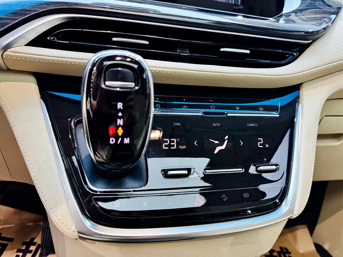 Buick GL8 2021 ES Landlord 653T Premium фото 15