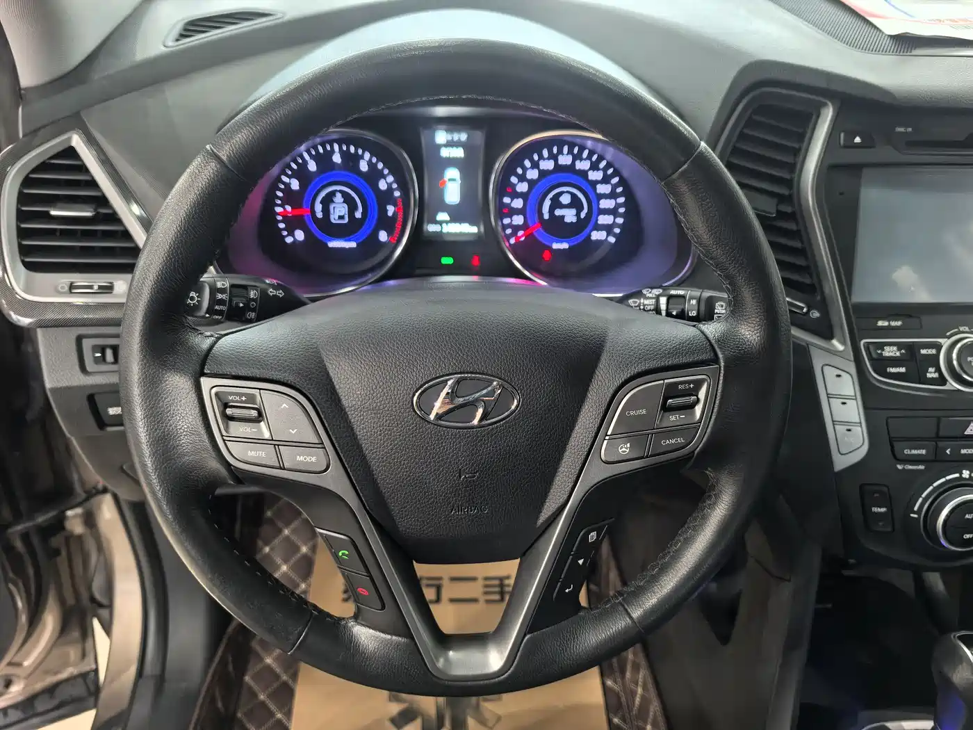 Hyundai Santa Fe 2013 2.0T Automatic AWD Premium фото 10