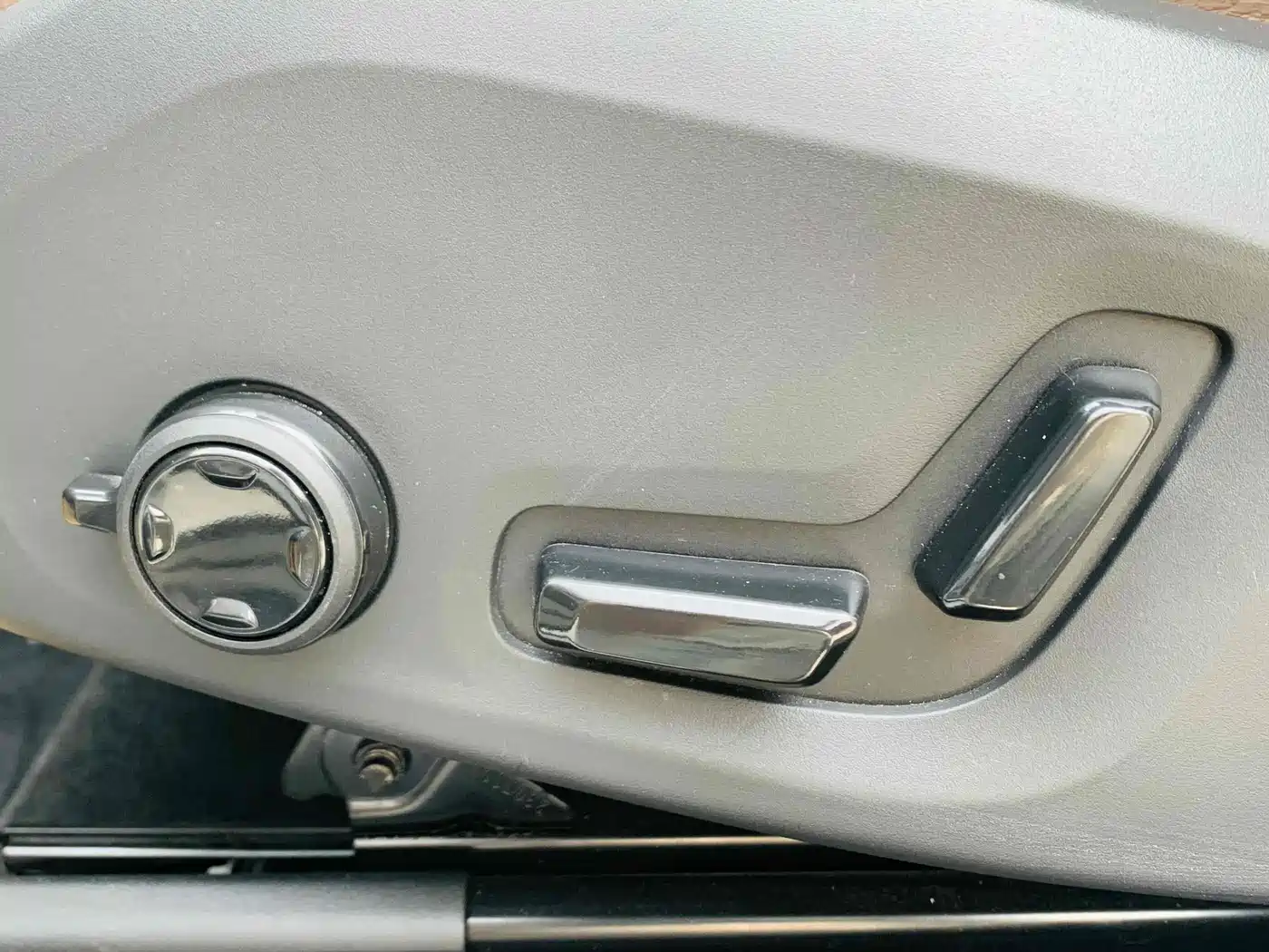 VOLVO XC60 PLUG IN HYBRID