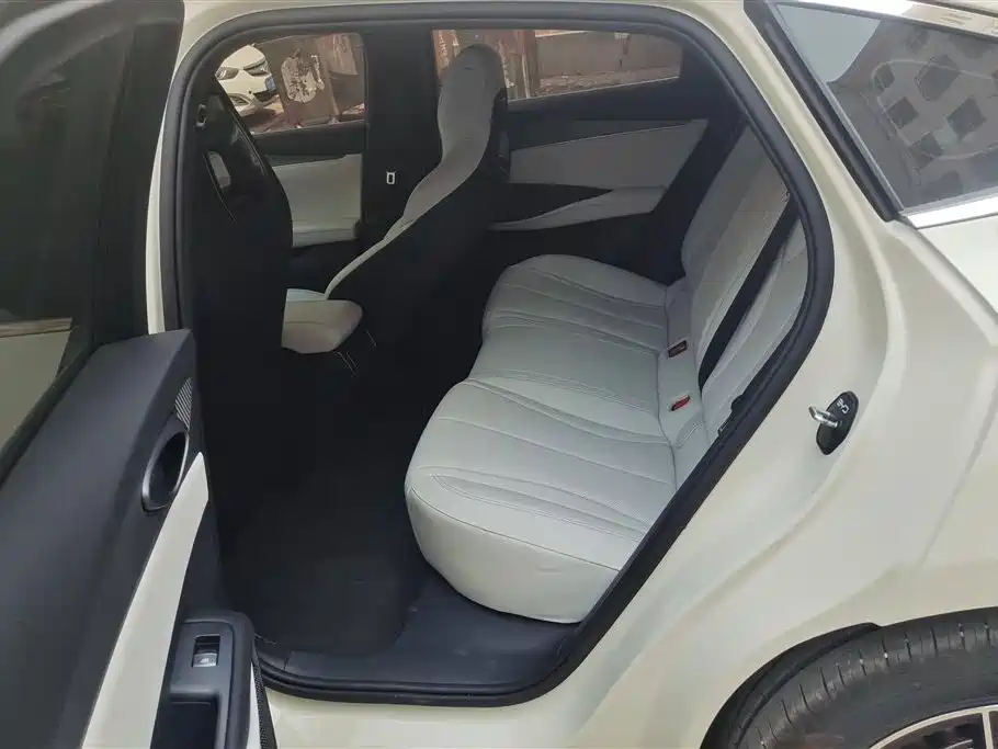 BYD SEAL 06 DM I TRAVEL EDITION