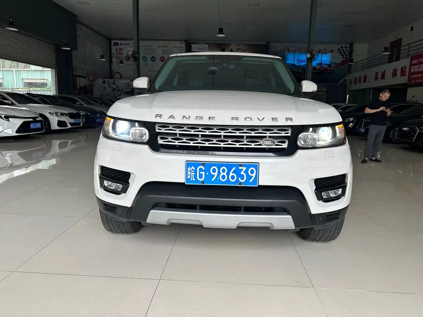 Фото 2 - Land Rover Range Rover Sport