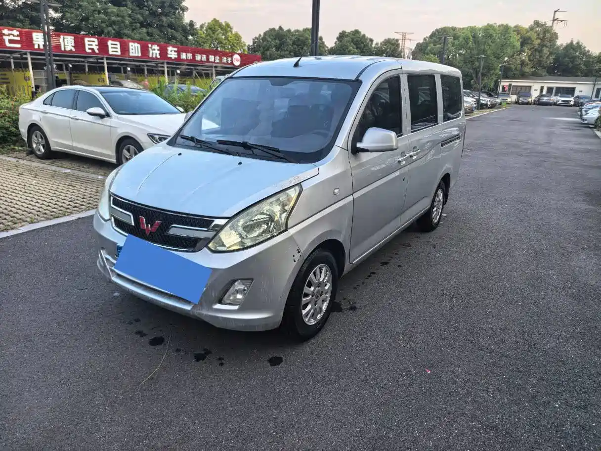 Wuling Motors Wuling Rongguang V 2017 2016 1.5L Standard