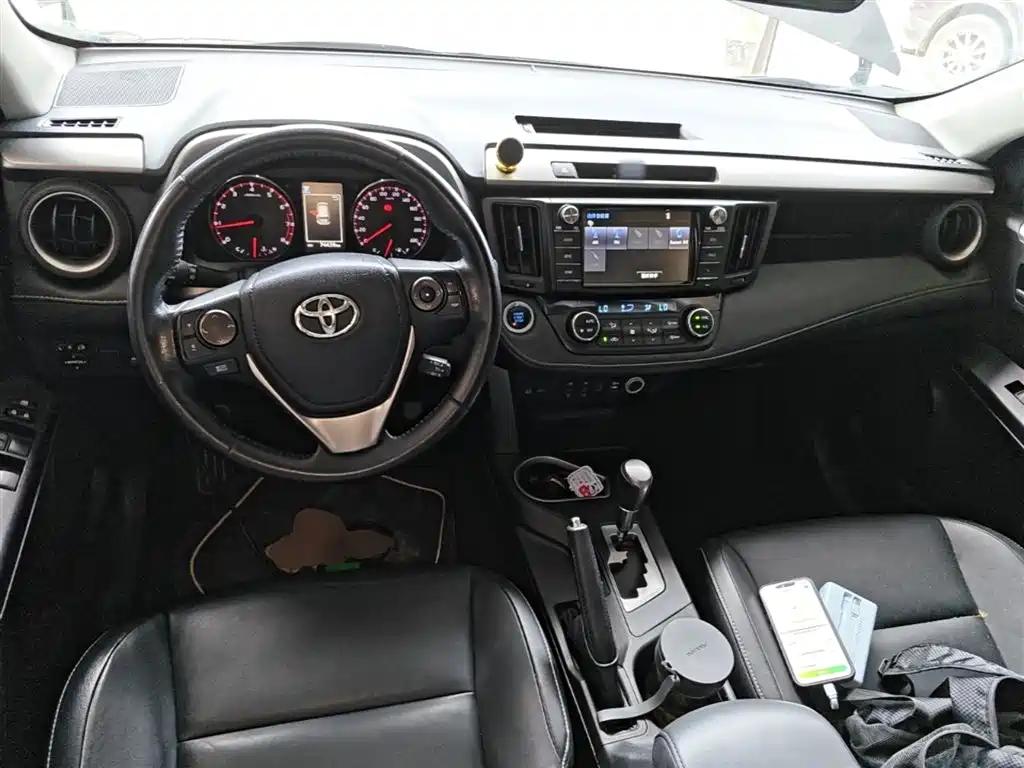 Photo 10 - Toyota RAV4 Rongfang