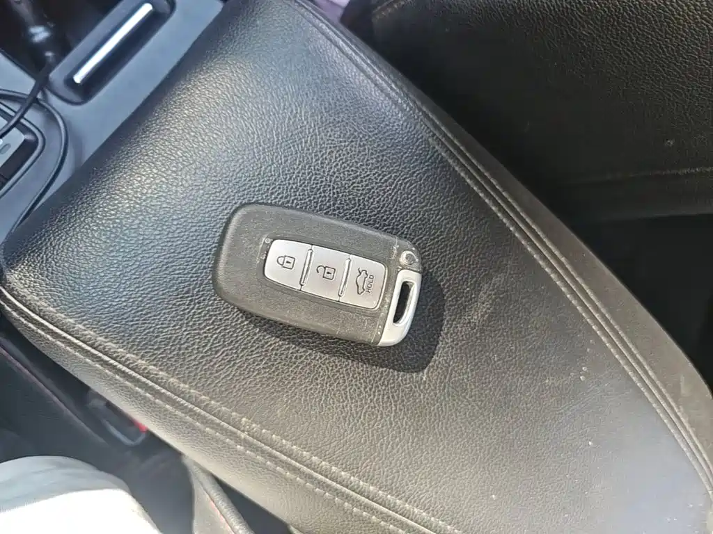 Фото 9 - Hyundai Sonata