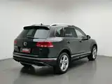 صورة 2 - Volkswagen Touareg