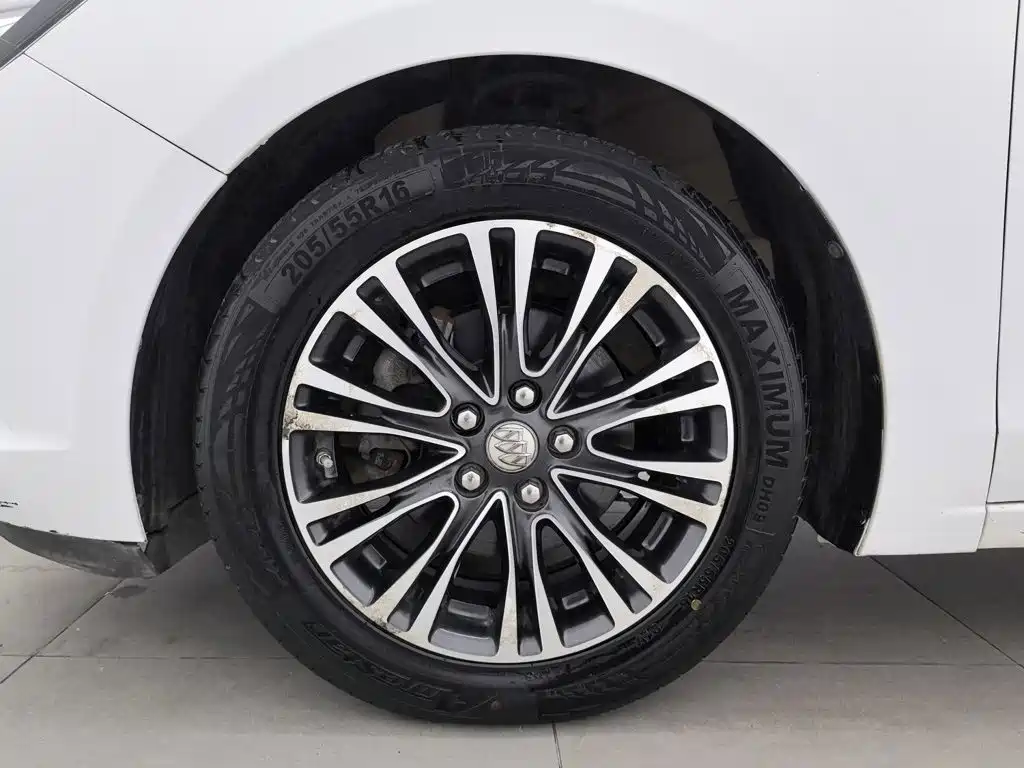 Фото 17 - Buick Excelle