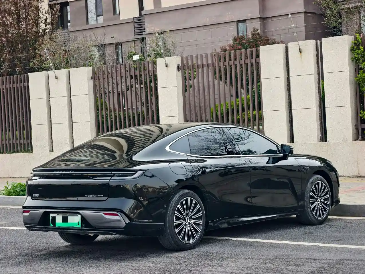 GEELY GALAXY GALAXY SPARKLE 8