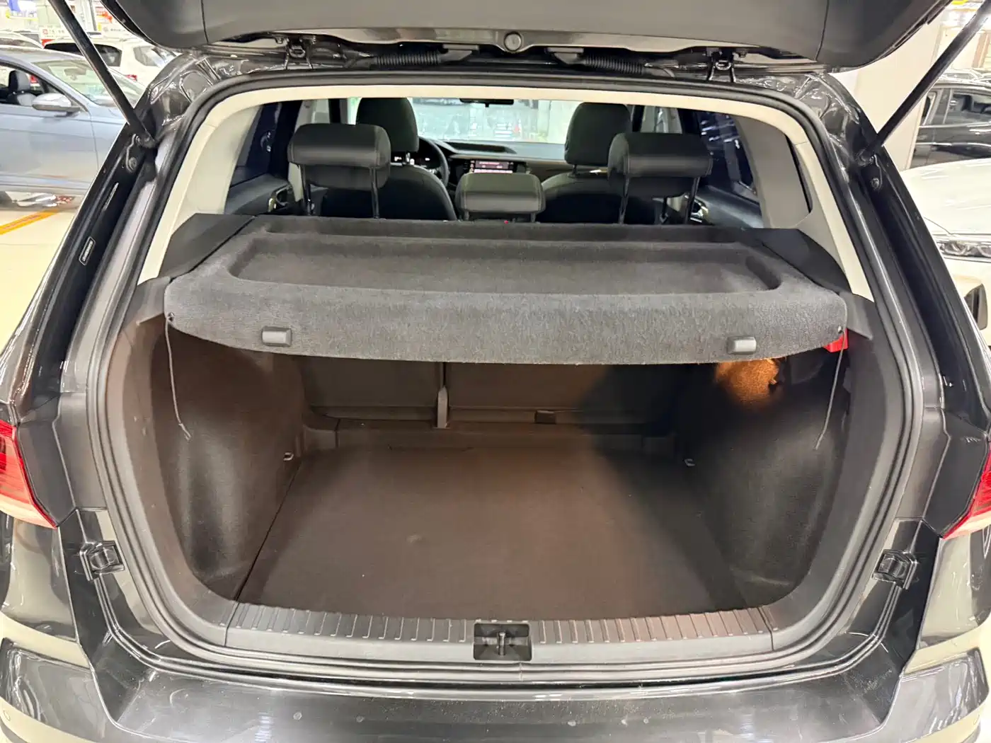 Volkswagen Tharu, миниатюра 13