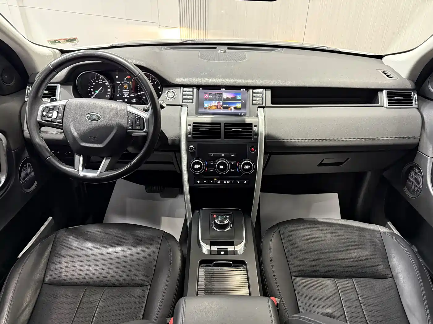 Land Rover Discovery Sport 2019 240PS SE Edition China V фото 9