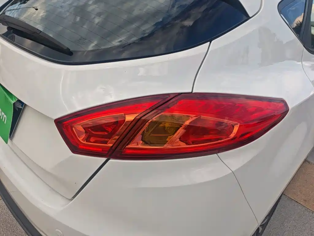 Changan Eado XT 2017 2016 1.6L Manual Stylish Cool Edition