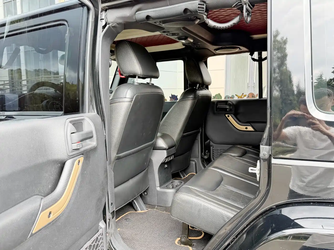 Photo 10 - Jeep Wrangler