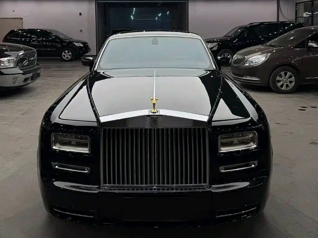 Фото 2 - Rolls-Royce Phantom