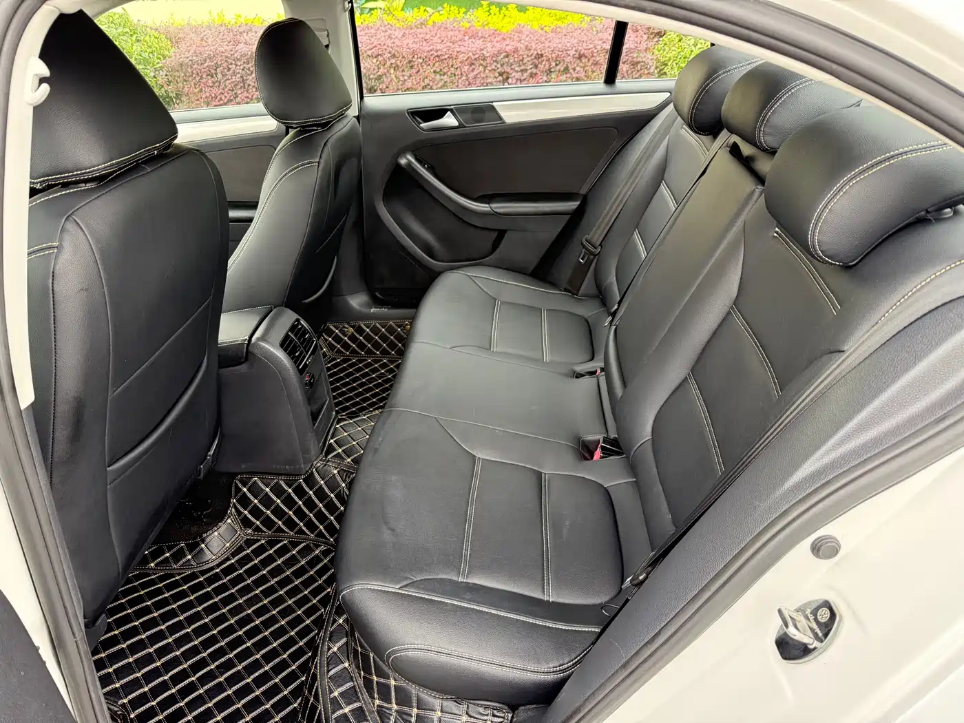 Volkswagen Sagitar 2014 Facelift 1.6L Automatic Comfort фото 6