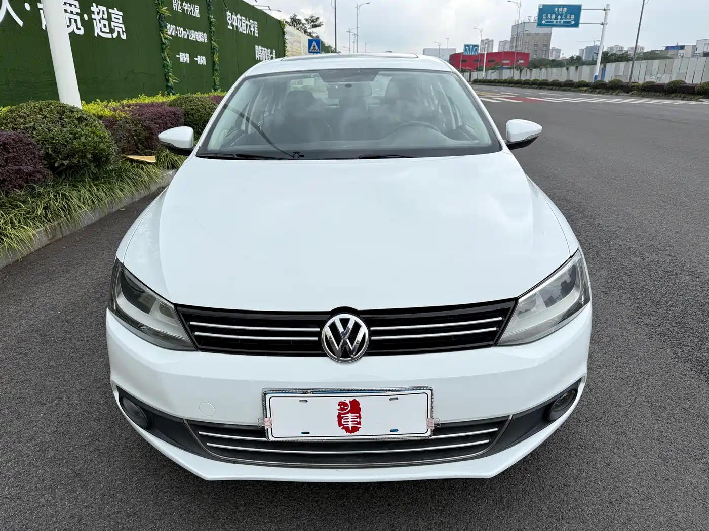 Volkswagen Sagitar 2014 Facelift 1.6L Automatic Comfort фото 2