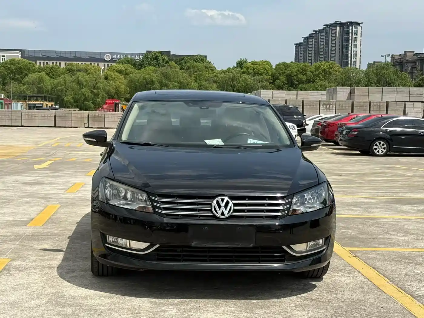 Volkswagen Passat 2011 1.8TSI DSG Honor Edition фото 2