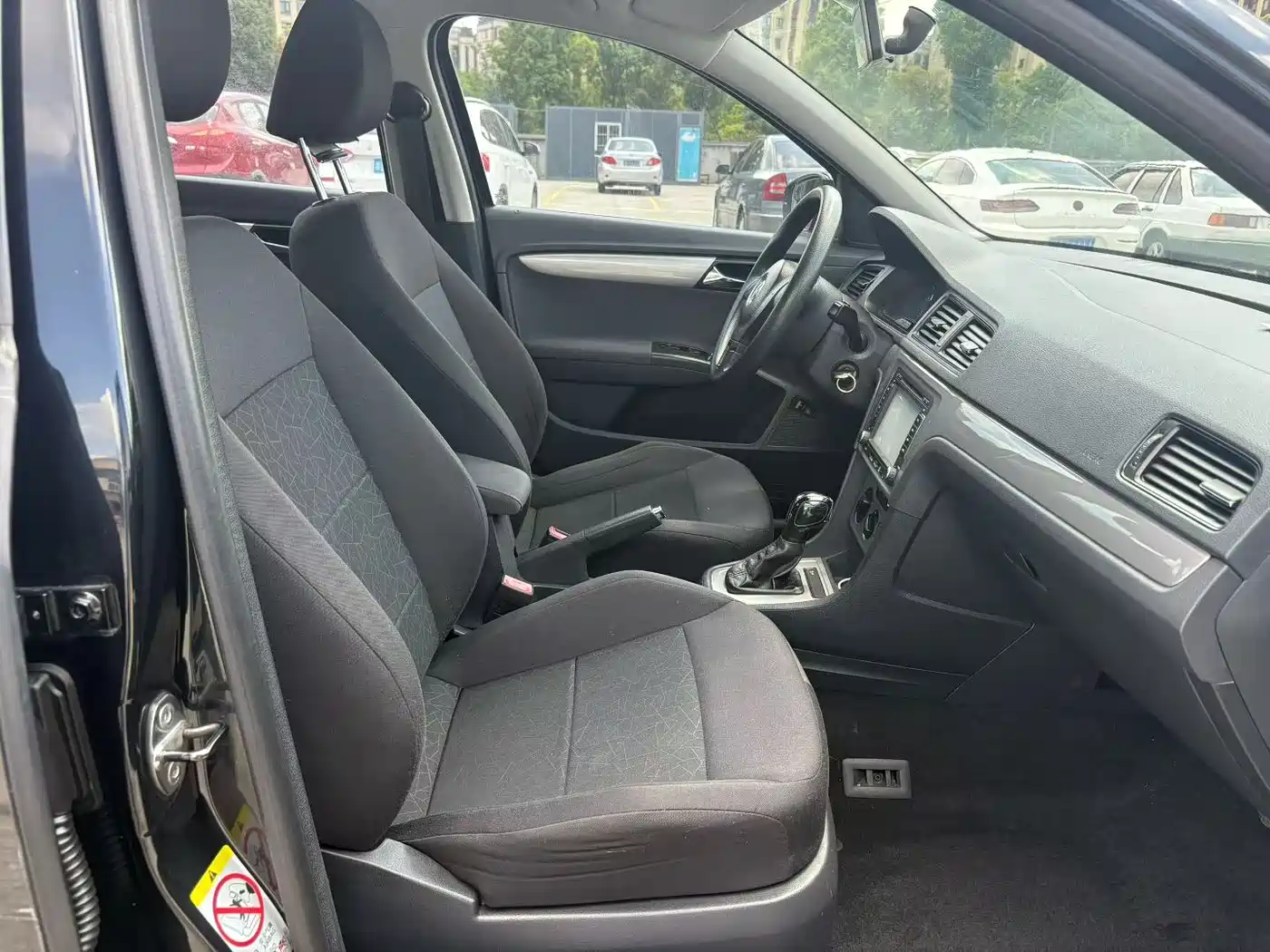 Volkswagen Lavida 2013 Facelift Classic 1.6L Automatic Trend фото 8